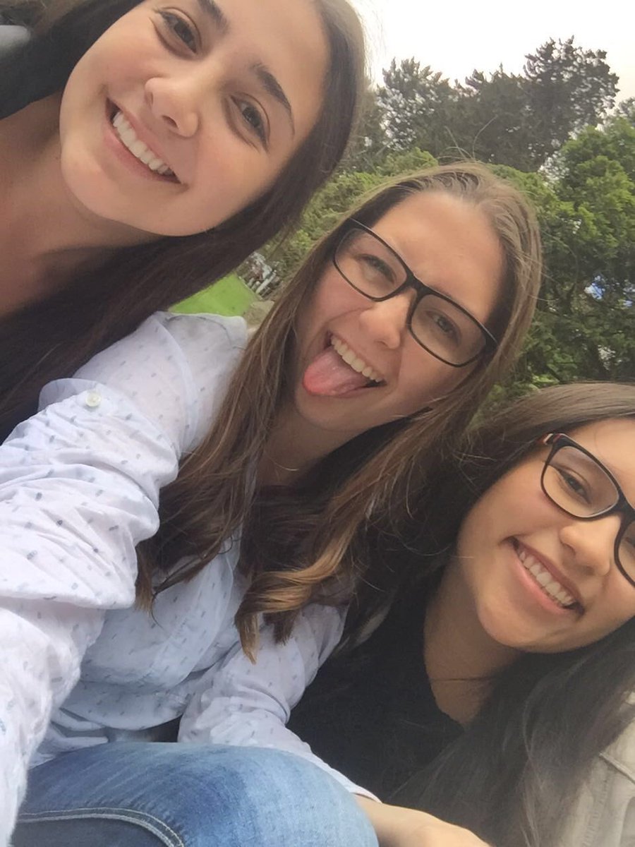 AleDangond11's tweet photo. 🎓🎉😔 #octavapromocion https://t.co/Hi42Yc4nds