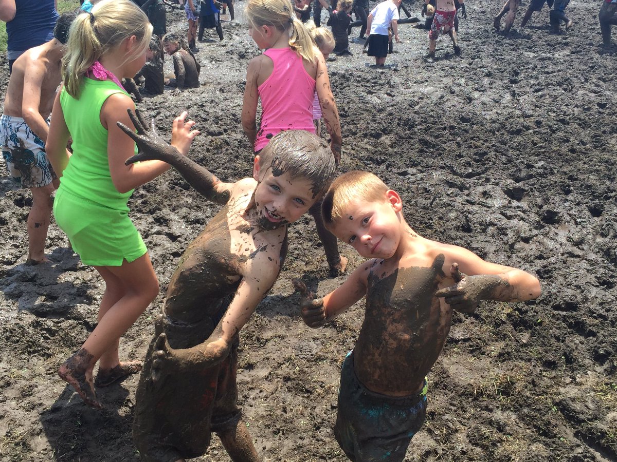 RonSiner's tweet photo. #MudDay2016 @GreenwoodParks @HoosiersRBack https://t.co/ufkTdpYxIS
