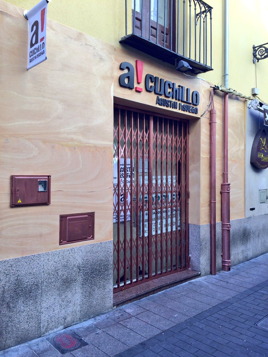 logicalestudio's tweet image. #corporeas #rotulacion #acuchillo #agustinrisueño #leonesp #branding #logicalestudio