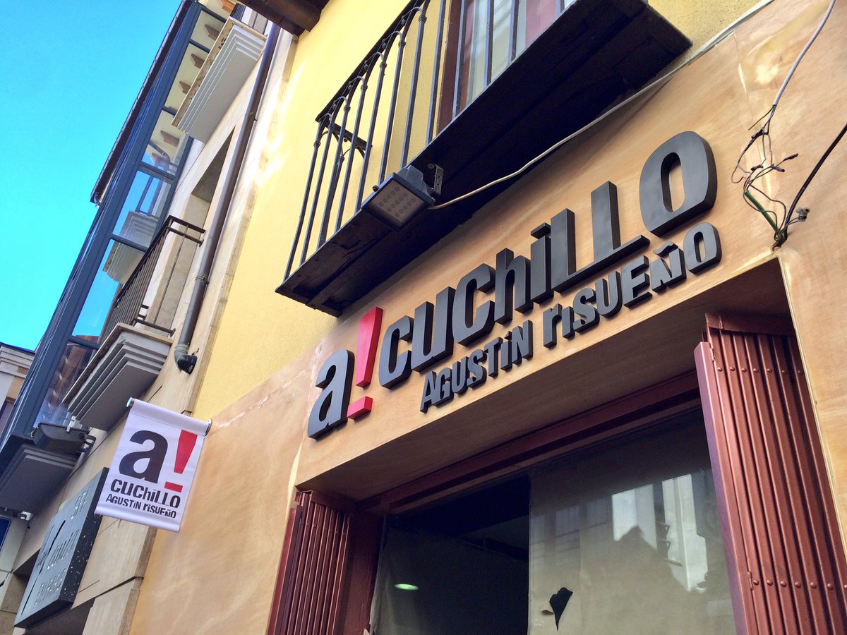 logicalestudio's tweet image. #rotulacion #acuchillo #agustinrisueño #leonesp #branding #logicalestudio