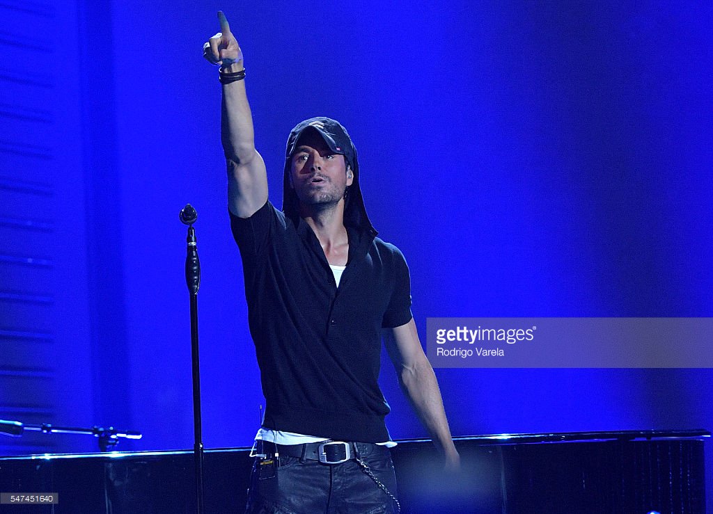 cambriaca's tweet image. A night to remember! #PremiosJuventud #PJ2016 #FavoritePerformer #EnriqueIglesias @enriqueiglesias