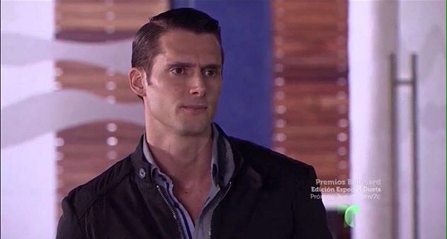 damcast01's tweet photo. Yo nomino a el más guapo😍 @sergiomurlopez #GachuTim como #MejorActorDeRepartoSuperSerie en @PremiosTuMundo 💕😍 https://t.co/WcDsaO2hC2