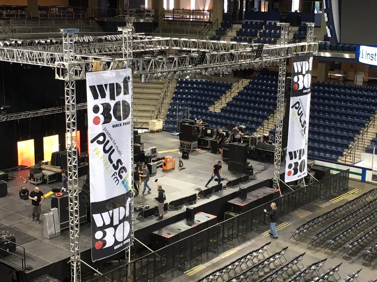 PulseFM_Tim's tweet photo. Banners are up!  Sound check is underway. Let's have a show!  #wpf2016 @pulsefm https://t.co/UGN3de4wKo