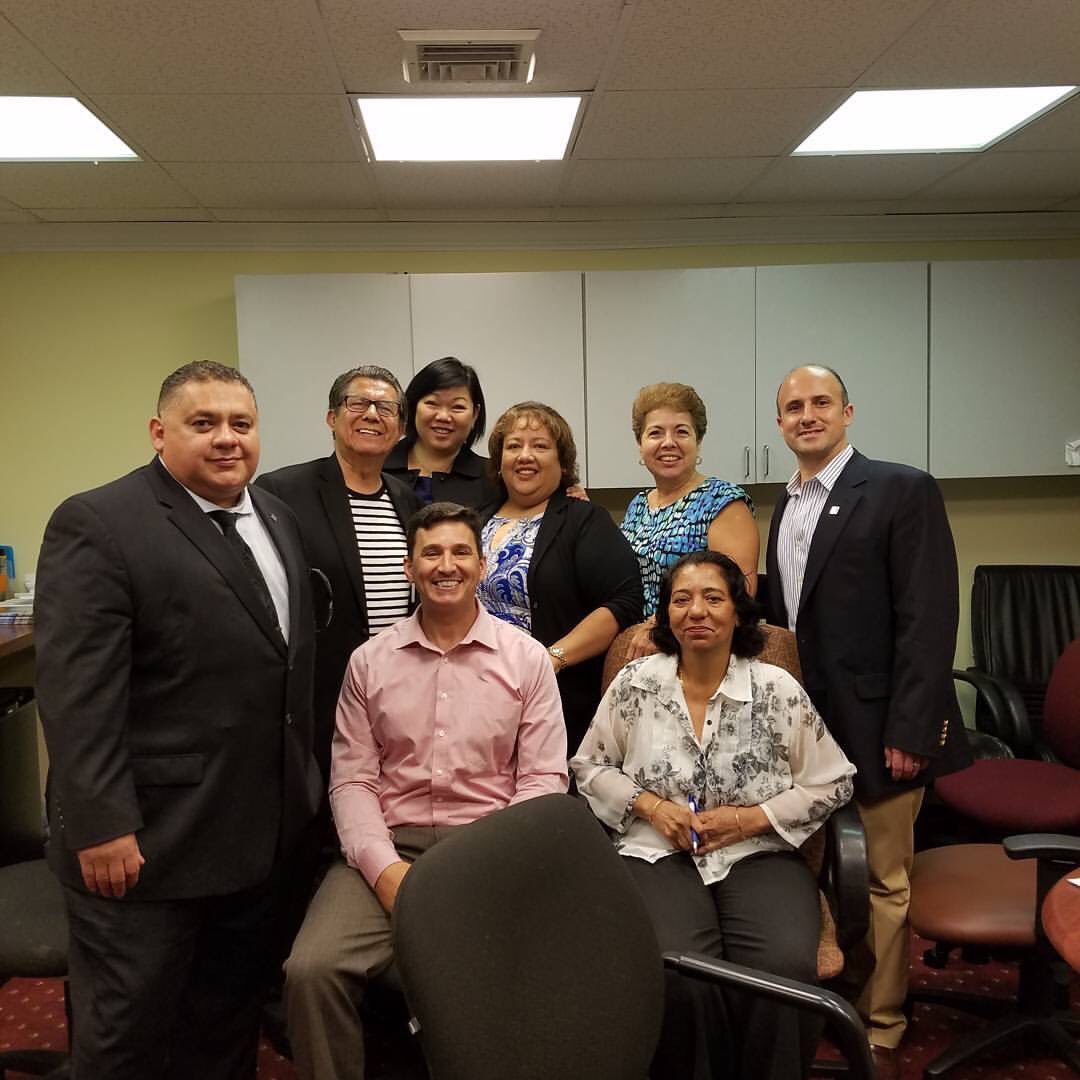 LaffeyRealJH's tweet photo. The Laffey JH team at the social media training class at The Laffey Training Academy. #teamlaffey #realestate https://t.co/sj19iqGKf3