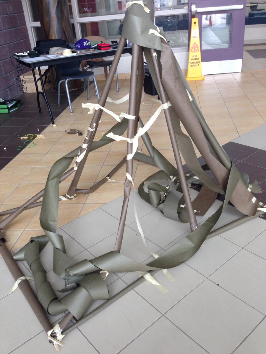 inc_roots's tweet photo. STEM creating a free standing structure life size @inc_roots #STEM @CastlemorePS #summer2016 #campfocus https://t.co/JVi3rLWpqD