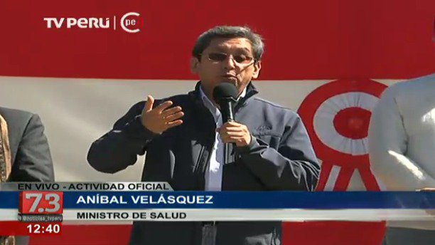 Minsa_Peru's tweet photo. Estamos colocando la vacuna contra la #influenza que ayuda a prevenir la #neumonía, ministro #AníbalVelásquez https://t.co/nO3v6XoXjZ