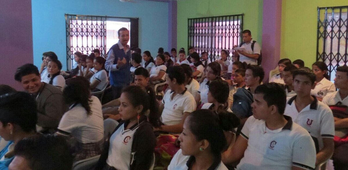 ABCDemocraciaEC's tweet photo. #CapacitaciónABC fue impartida a estudiantes de 3ero d bachillerato de la UE Gonzalo Abad Grijalba #Chone @CNEManabi https://t.co/wcBOQm4MDt