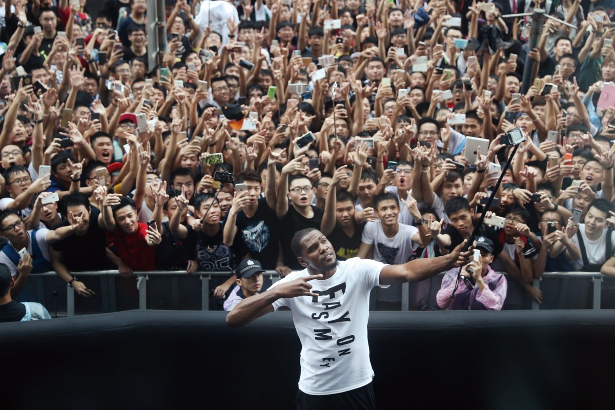 warriors's tweet photo. Shortly after joining the Dubs, @KDTrey5 embarked on a week-long tour of Greater China » https://t.co/ZkhRGKjTCr https://t.co/AxbGVfzJnq