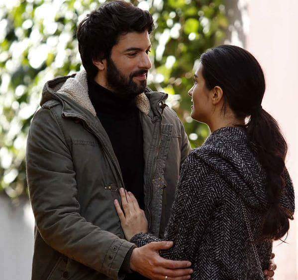#EnginAkyürek #TubaBüyüküstün #KaraParaAşk