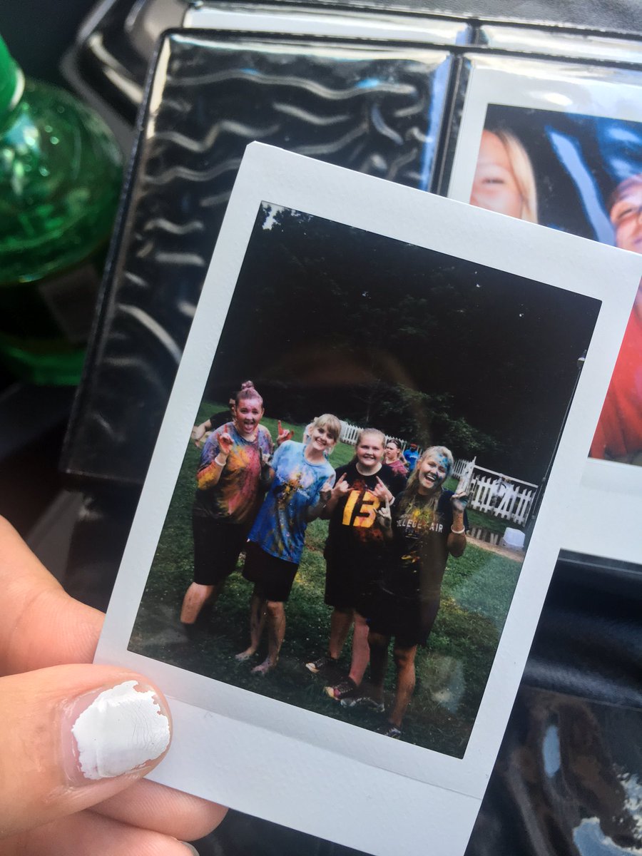 Jespaigee's tweet photo. Polaroids are my favorites ❤️ #campBE https://t.co/moQy7nrQpI