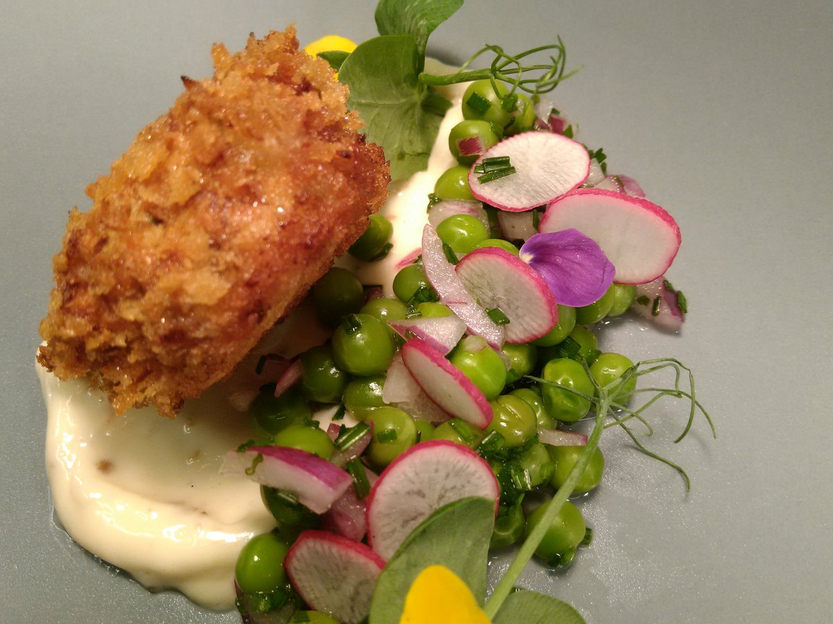 getchefcarter's tweet photo. Tonight's Amuse chicken pea and truffle https://t.co/1br9iSiDtL