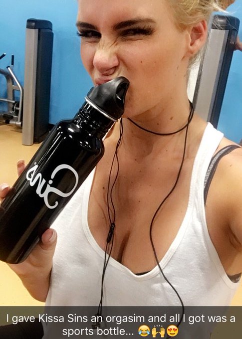 Psst @KissaSins 😂💖💋... https://t.co/0BuZfpjafI<a class="tags" href="/tag/kissasins">@kissasins</a><a href="/tag/msmarvel"class="tags"><span>#msmarvel</span></a><a href="/tag/deadpool"class="tags"><span>#deadpool</span></a>