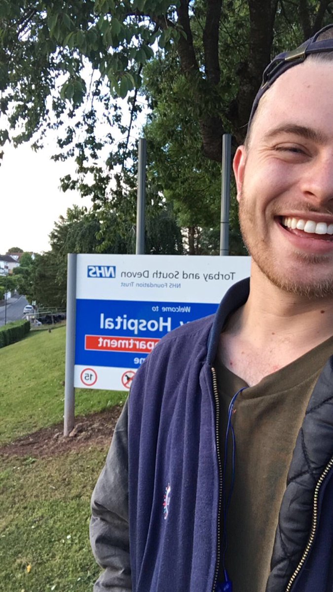 tom_harlock's tweet image. i put a lure near the hospital because even kids who can't leave their bed deserve to catch them all