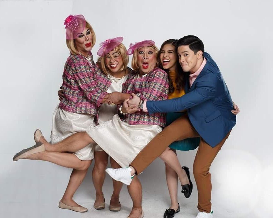 SiMissLia's tweet photo. I somehow owe a year's worth of good vibes to these people. Happy #ALDUB1stAnniversary Kalye Squad! https://t.co/cbDTCbvkvF