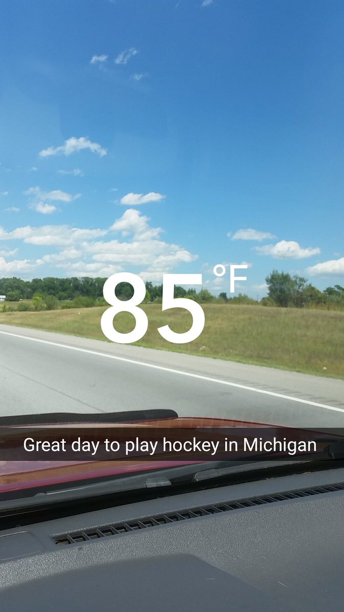 UDFlyersHockey's tweet photo. On our way to play in a summer tourny in Chelsea Michigan! @sammyhix8 @NickWeaver96 @MasonHobbs5 @marshall_cohenn https://t.co/mOzhsJtCM6