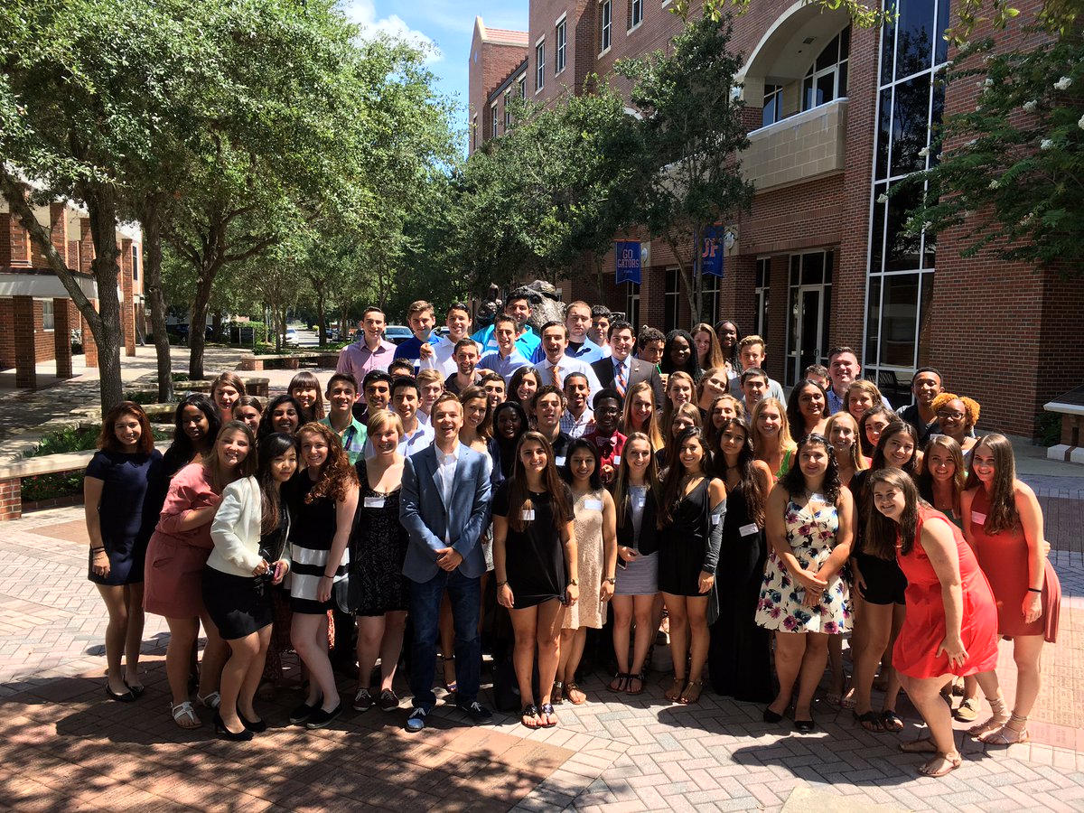 UF Warrington College of Business on Twitter: "4,226+ community service  hours. 2 college courses. 56 high school students. Congrats on completing  @UFYELS!… "