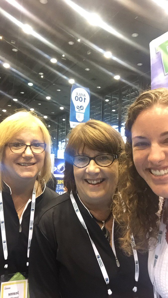 ipcrx's tweet photo. Congrats @maren_beckman of @ipcrx member Neuhauser Pharmacy, 2016 #IPCSelfie #Photo #Contest @McKideaShare winner! https://t.co/hbsNkXFsGk