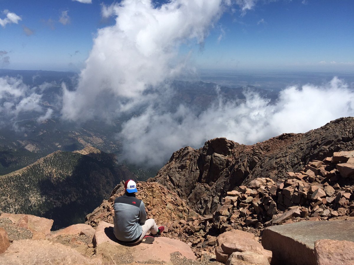 Yatisname's tweet image. On cloud 9 ☁️ Have a good day!