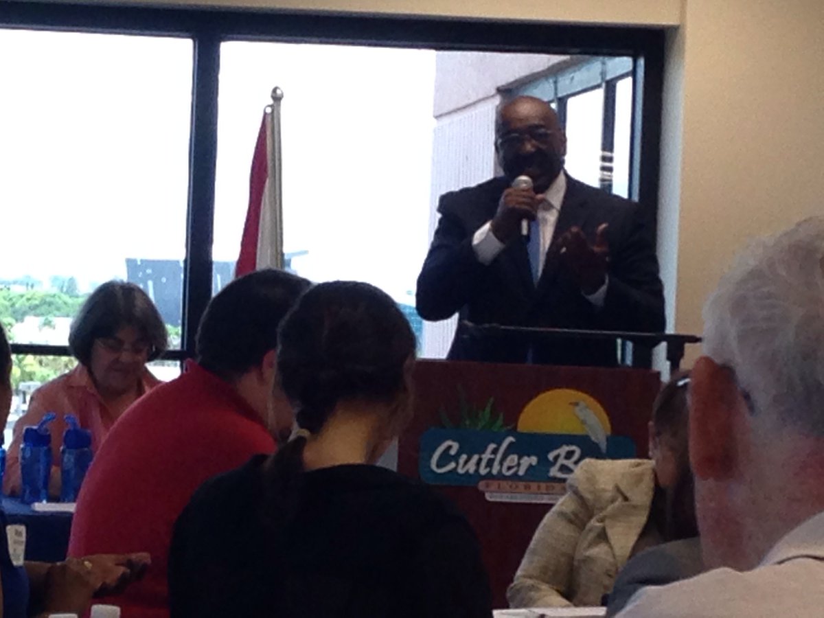 DennisCMoss's tweet photo. #LoveSouthDade Great work today at the #SDSS! https://t.co/5yVyujPT7d