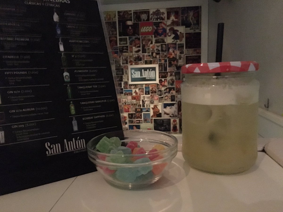 pubsananton's tweet photo. Por fin viernes! Plan para hoy?
#piñacolada #CaféPubSanAntón #PhotocallPubSanAntón #recuerdosSanAntón #DrinksFriends https://t.co/sfj6Sden3B