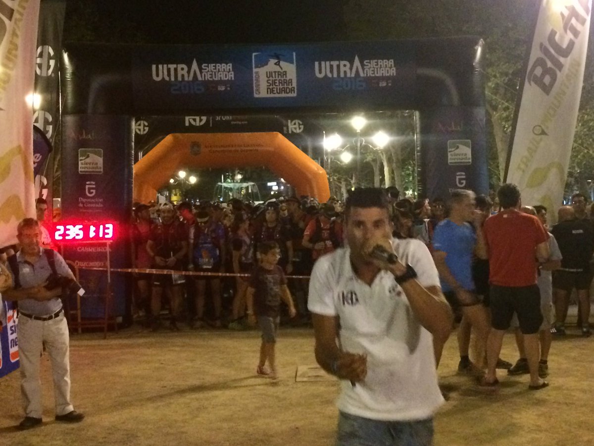 sport_hg's tweet photo. En 10 minutos empieza la magia de la @spainultracup @amlsport HG en @ultrasierranev Ya estamos todos! https://t.co/IcFvVLKUts