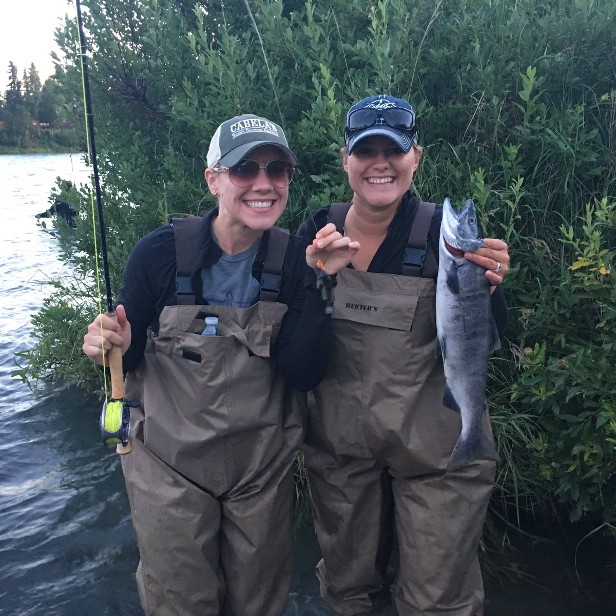 Mary_ElaineJ's tweet photo. Slayin some reds!! #bestfriendweek #alaska #staycation #kenai #bigfishlittlefish #midnightfishing @laurenkole https://t.co/swDNDRfbnG