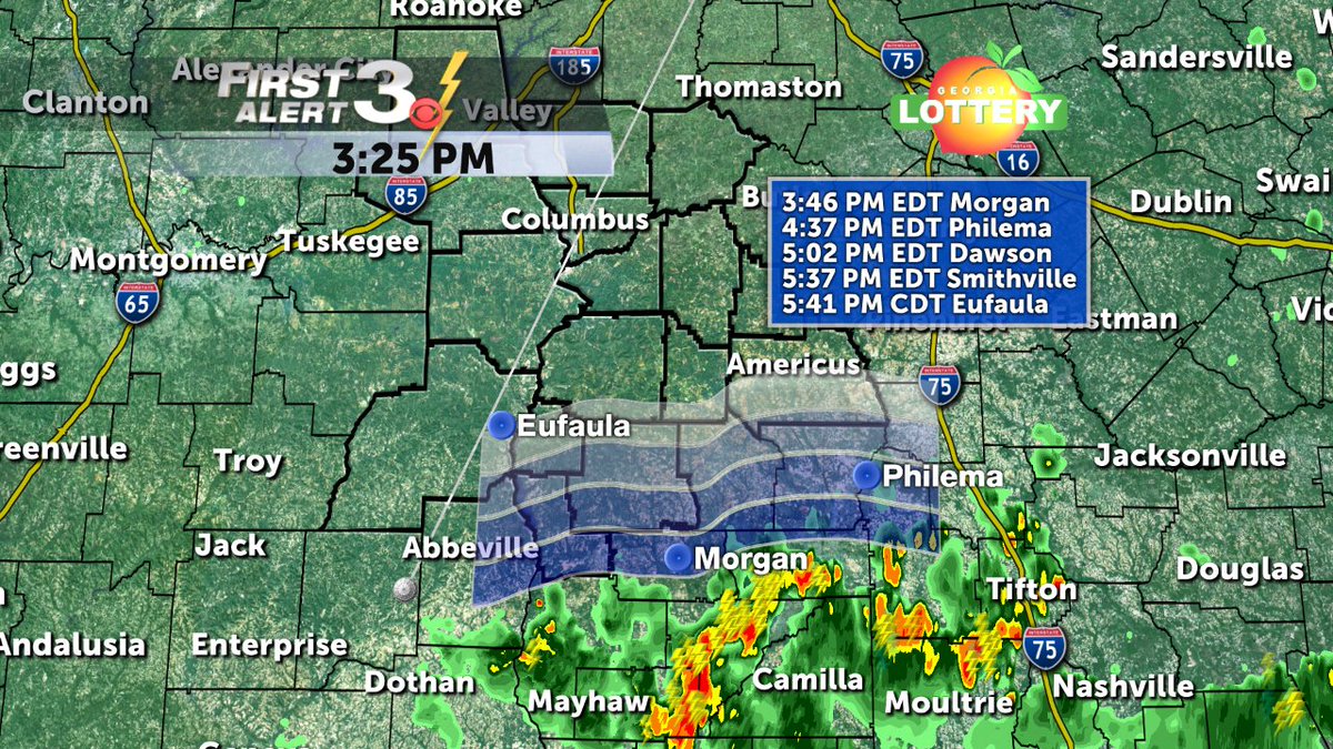 cnickelWRBL's tweet image. Showers and storms coming in from a different direction. #slowtogo but coming back in this forecast. -Bob Jeswald