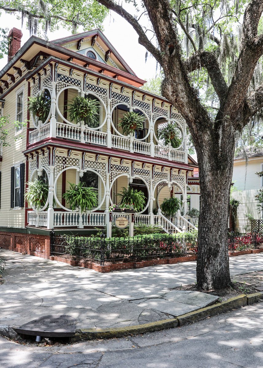 The Gingerbread House will make you stop and stare. #VisitSavannah [Photo credit: <a href="/zioandsons/">Zio & Sons</a> via Instagram]