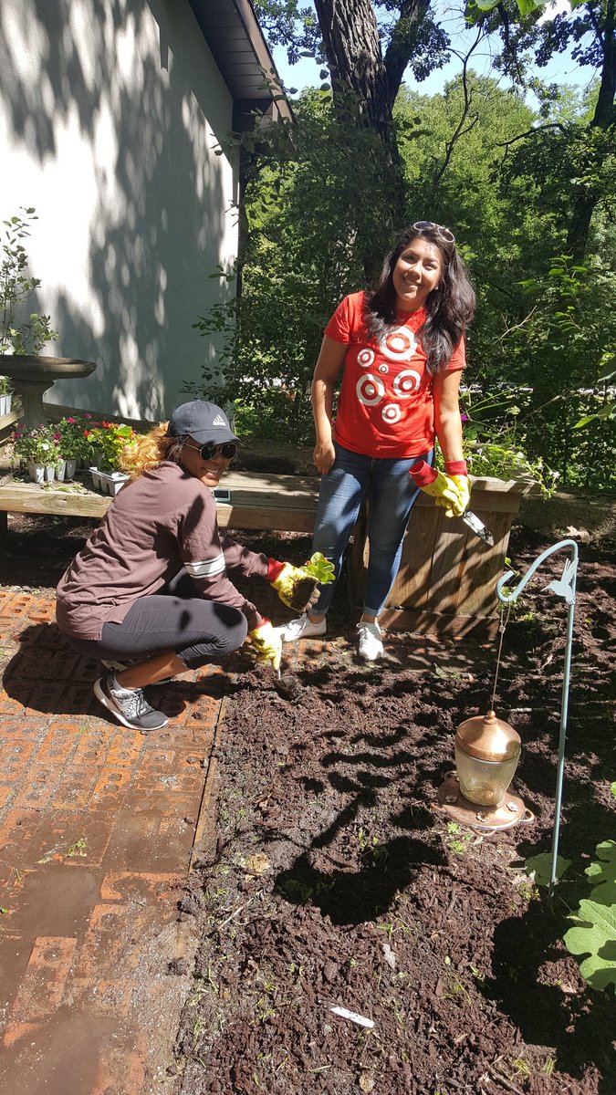 18Emtz's tweet photo. Making a difference in our community!! https://t.co/V3A8Y9ZAEZ