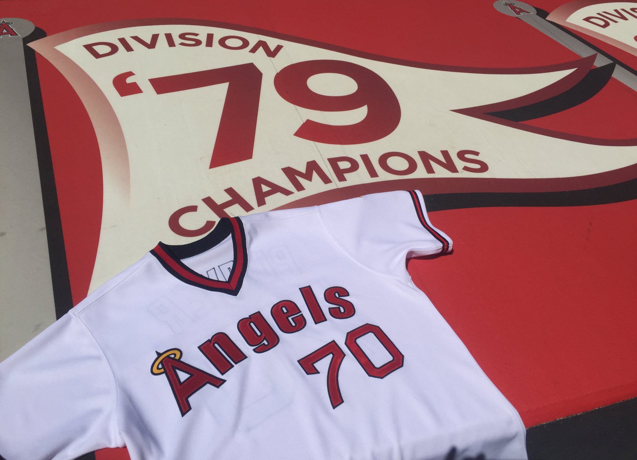 Los Angeles Angels on X: #Angels will don these throwback jerseys