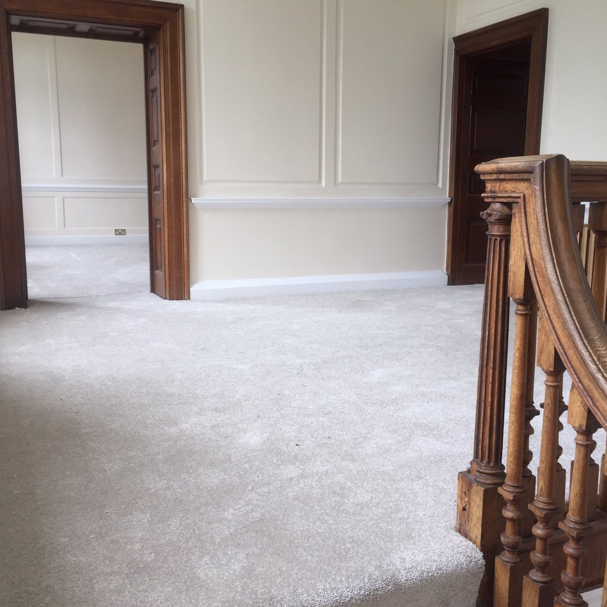 nscarpets's tweet image. #countryhouse with a grand entrance #luxury