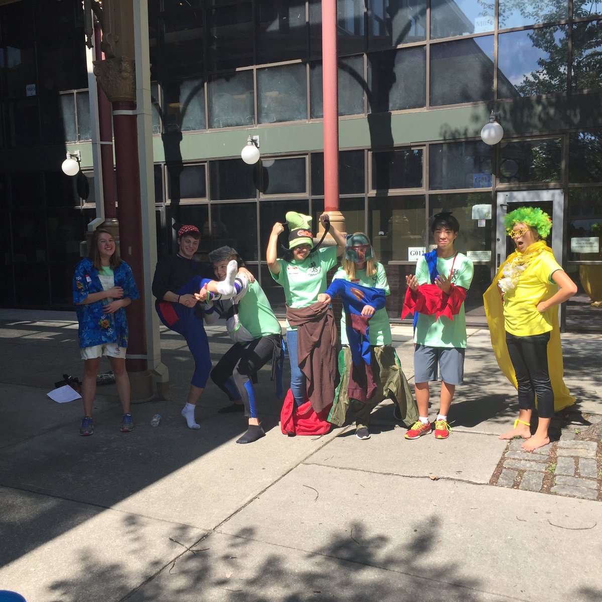 GryphonGuide's tweet photo. Upholding the tradition- @LNSTEMAC Gryphon Guide field day! https://t.co/hi8ECxeZrx