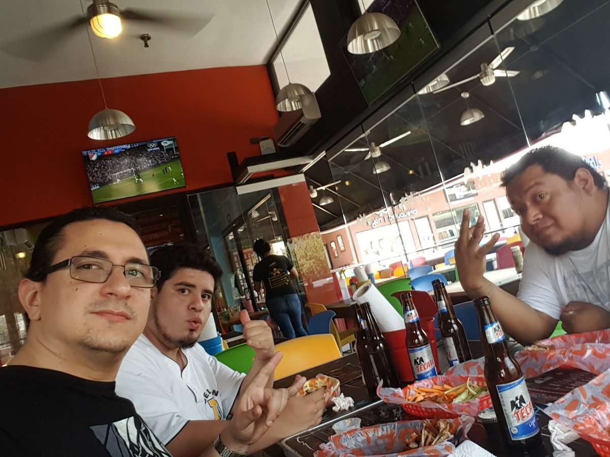 ALKAPONE's tweet photo. A su salud raza #TeamGGMx sin dobby edition https://t.co/cNfZWsX5TC