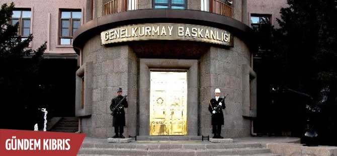 GundemKibris's tweet photo. Genelkurmay: "Ülke yönetimine bütünüyle el konulmuştur"
https://t.co/aiPp7JO7y2 https://t.co/k1kokiceIl