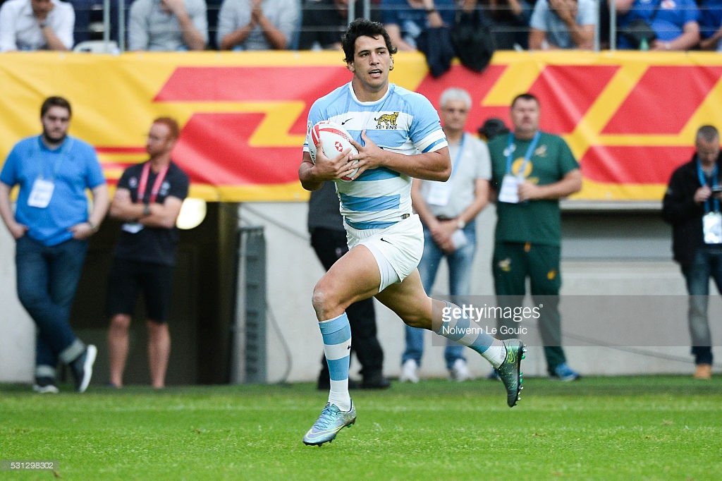 #Rugby INCREÍBLE la carrera de <a href="/tutemoroni/">Matias Moroni</a>:  URBA,  Pumitas, Pumas, RWC 7s, RWC XV, RCH, Super Rugby y ahora JJOO