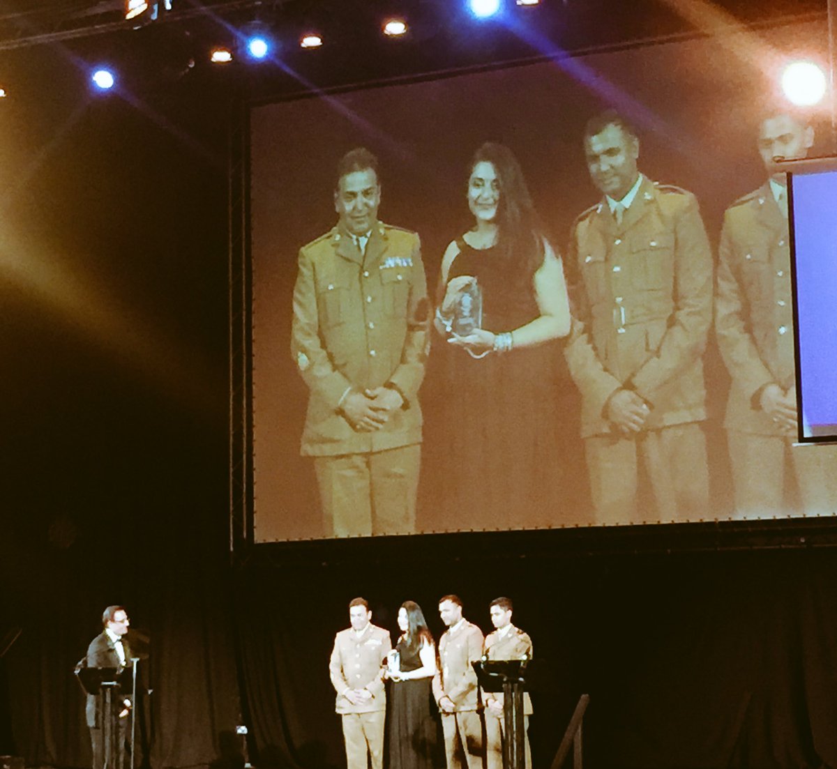 RekhaMehr's tweet image. Congrats to @digimeal for your award! #youngachiever #supportivedad #BritishIndianAwards @OceanicEvents