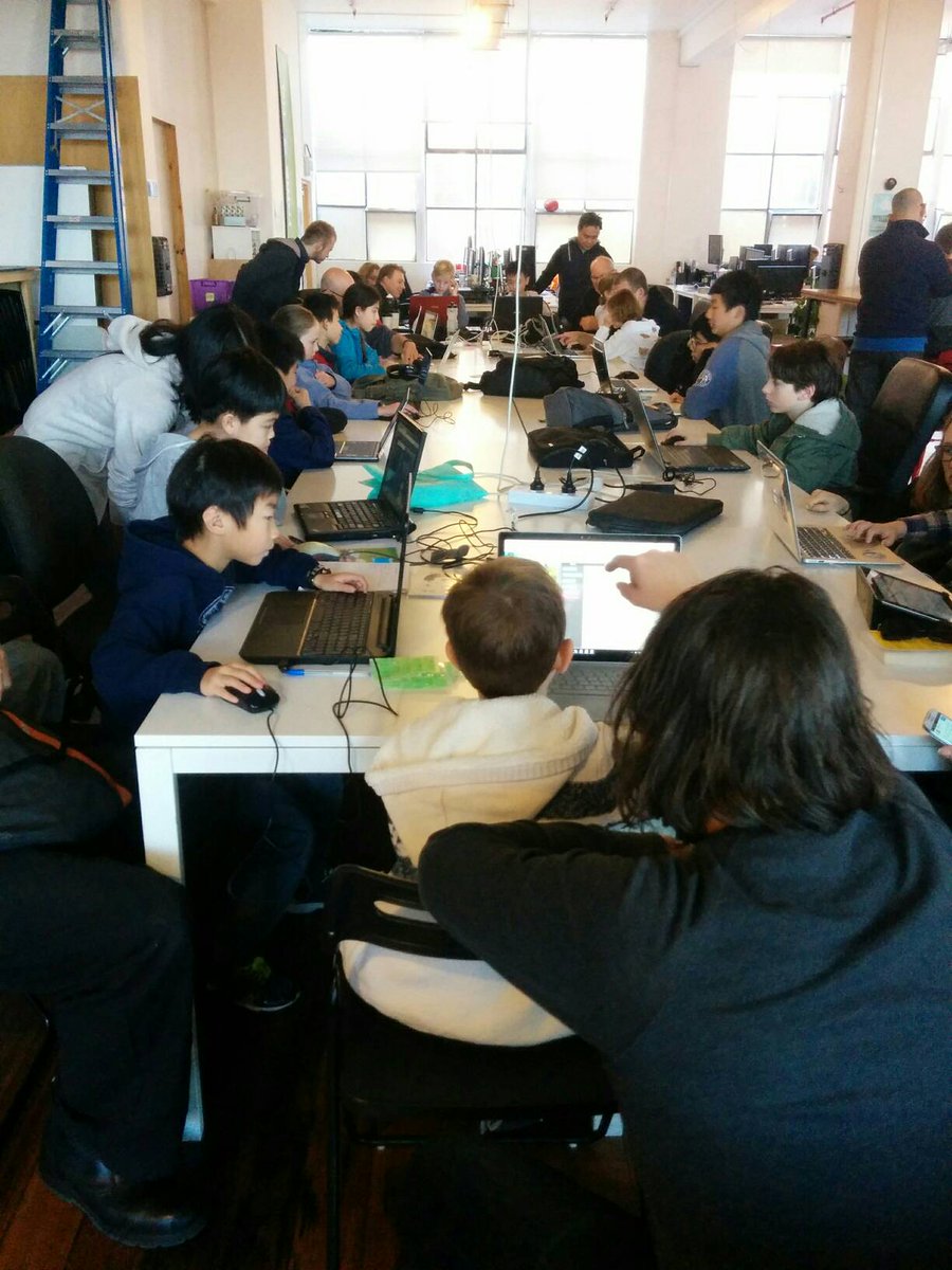 coderdojomelb's tweet image. CoderDojo Melbourne @inspire9 term 3 has kicked off! Absolutely packed with 40+ kids coding. #kidscancode