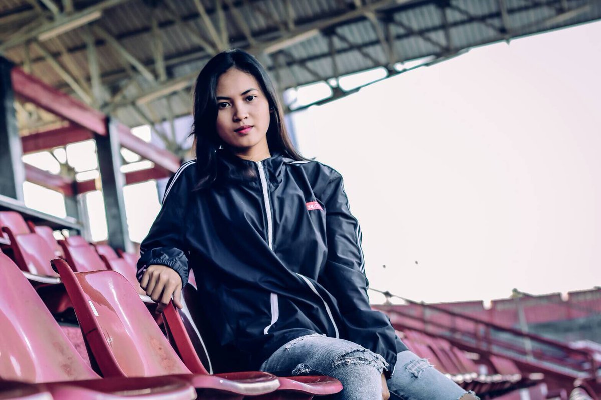 BALI_ISLND's tweet photo. Tracksweat Navy
Price 250K 
Size M-L-XL https://t.co/LLl6TcNm3z
