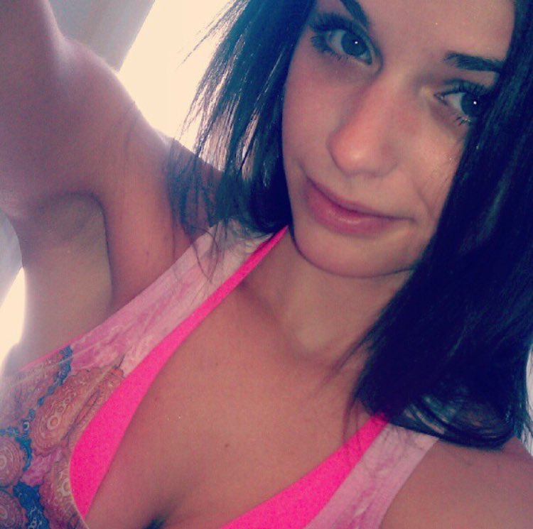dawnamberbitch's tweet photo. Verification coming soon but I promise I'm real, too busy for games unless I'm getting $$$ @RTpig @RTCunt96 #serve 💰 https://t.co/XzAr7XmMOg
