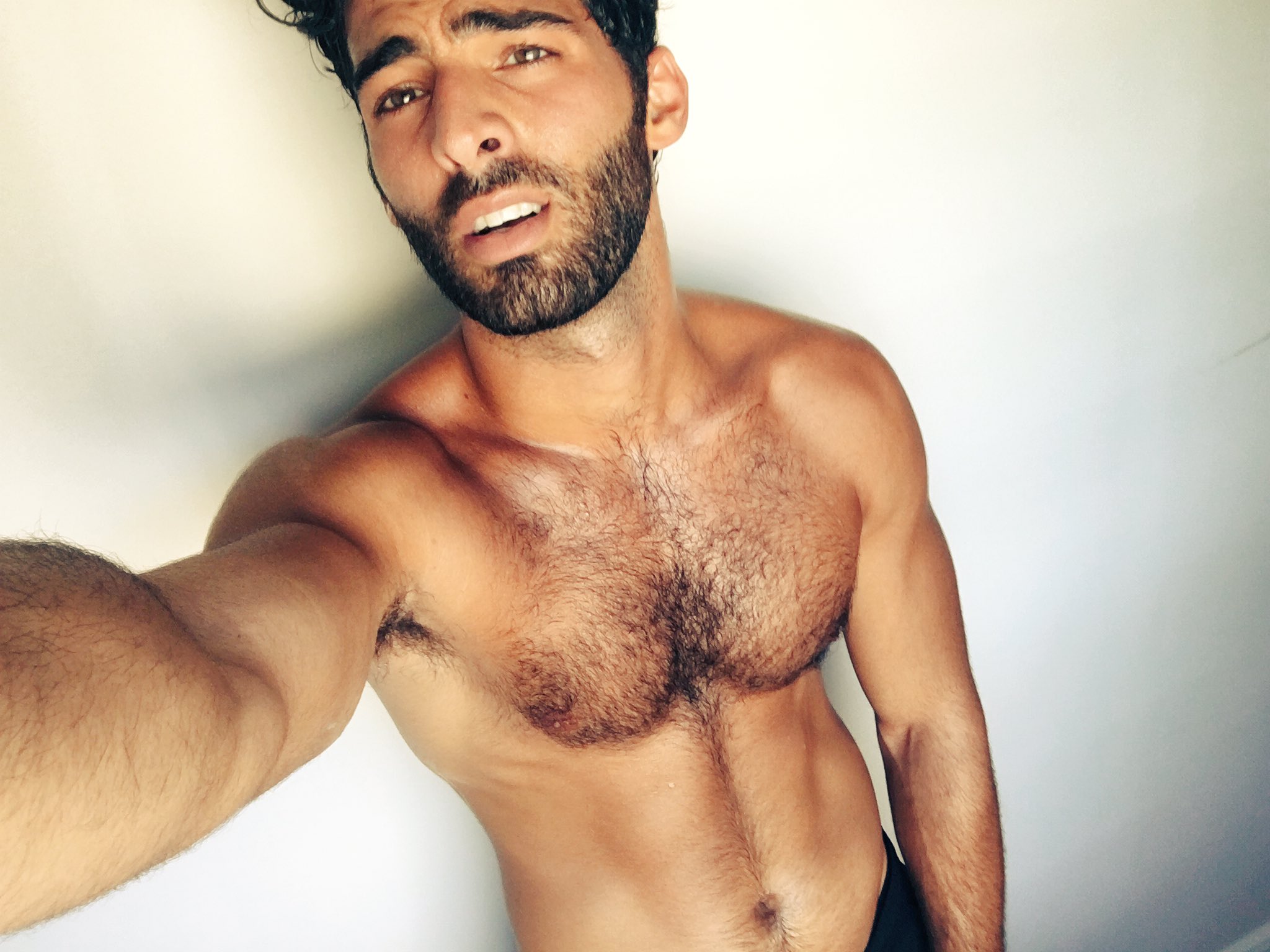 Jason Canela on X: Just crushed this 20 min WOD now I want to crush some  🌮🔔 t.coS1OTPtx3CD  X