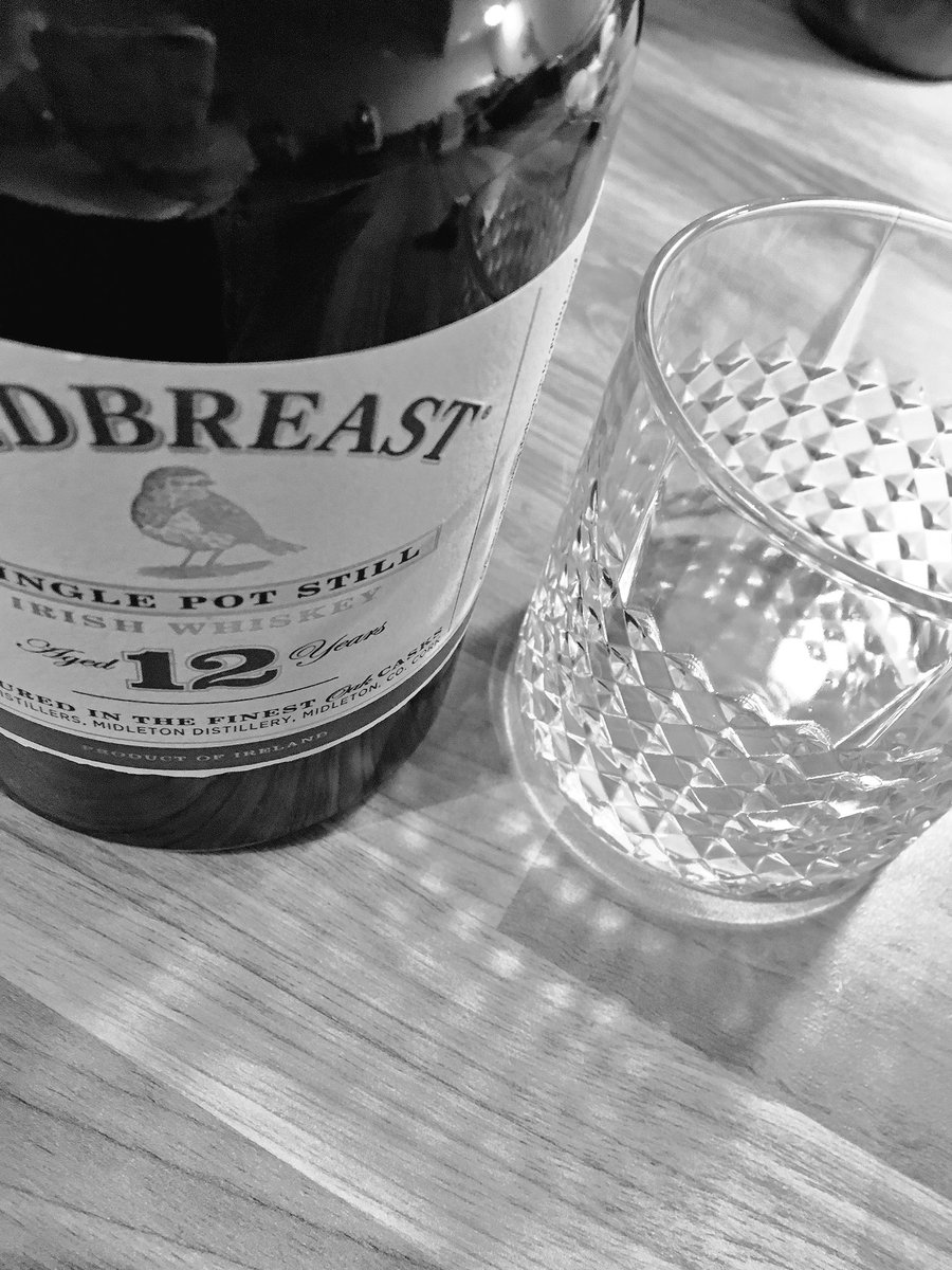 TheBEATSociety's tweet photo. Sometimes you just need to wave goodbye to your last week with one of these #singlepot #redbreast #prukbeat #Adios https://t.co/Vol2NyaIvP