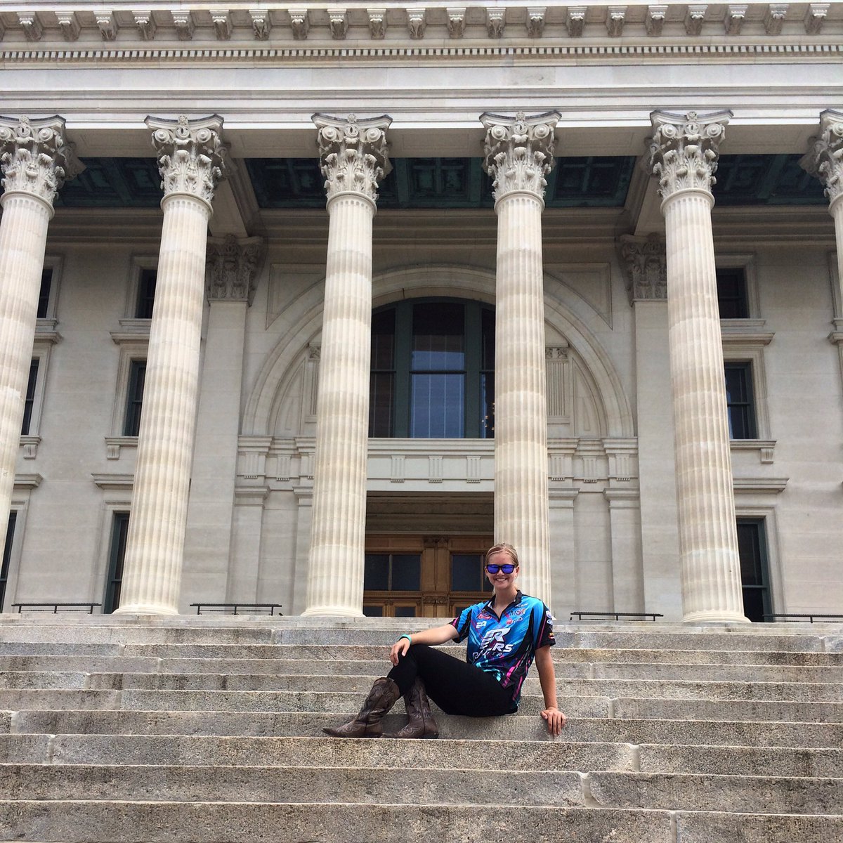 MeyerSisters's tweet photo. Don't mind me, just chillin on the front steps of the Topeka Capitol π Thank you #KansasStateCapitol!! π» https://t.co/pk1N1eqqNg