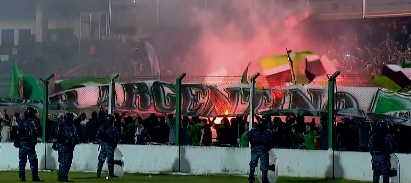 SC_ESPN's tweet photo. La banda de Villa Mitre (BB) alienta en Junín a pesar de la derrota ante Rosario Central en la Copa Argentina. https://t.co/GY8NKYvvKE