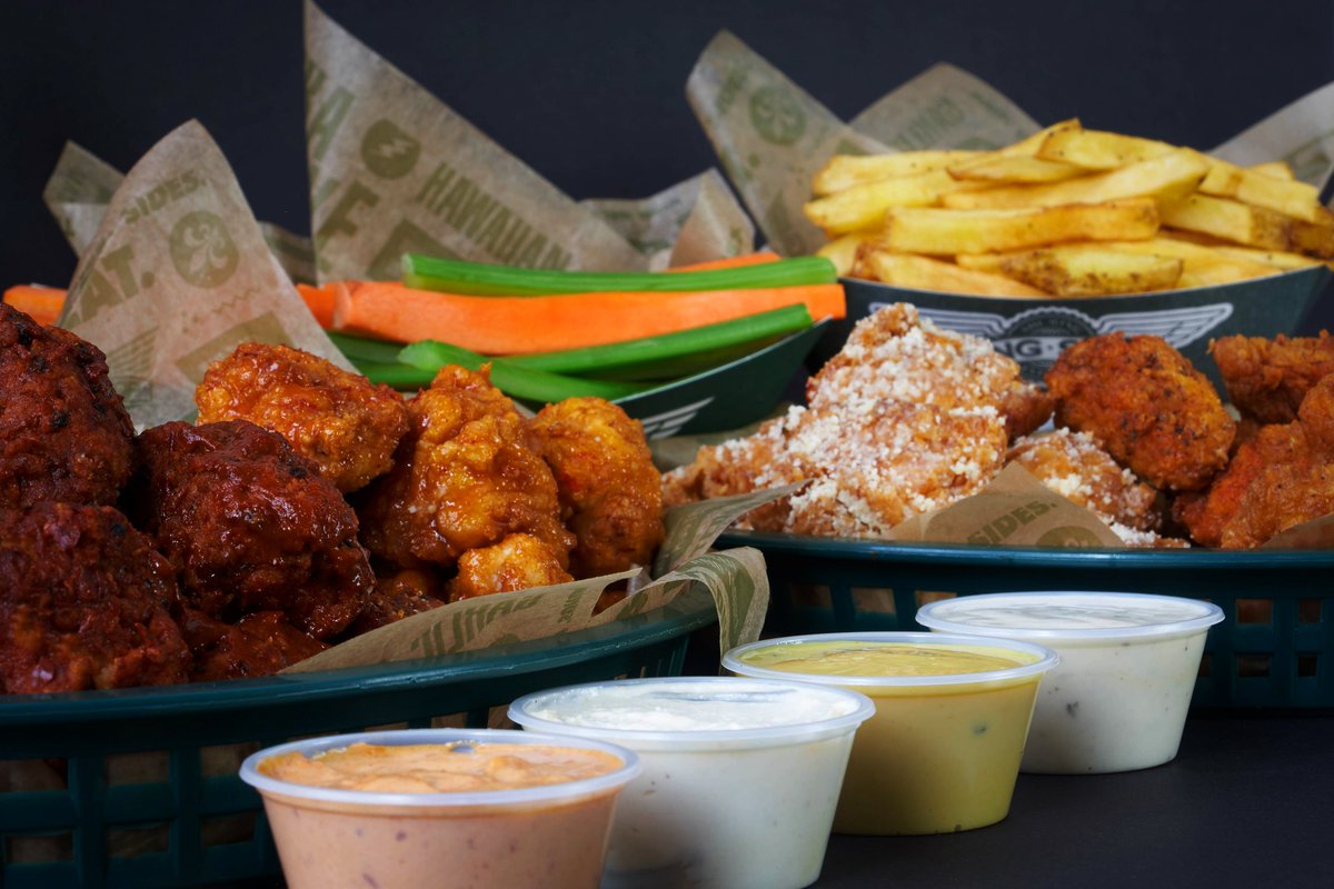 WingstopMexico's tweet photo. ¡Pide tu paquete favorito 😍😏😎🍗🍖  #QuieroMisWingstop #WingstopMiAmor #FanWingstop #Wingstop https://t.co/yAqODs1R6n