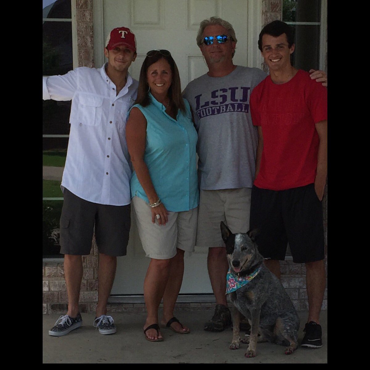 paterrell's tweet photo. We're home!💜💛 #tornado2015 https://t.co/Cl4aylCgaP