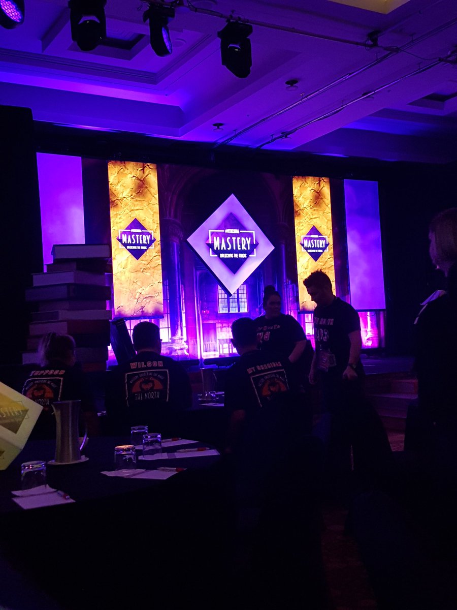 AScarvaci's tweet photo. Feeling apart of the magic already, let #vitacon16 begin. @bevdog27 @joelikesitneat https://t.co/ZsUH7ePNlh