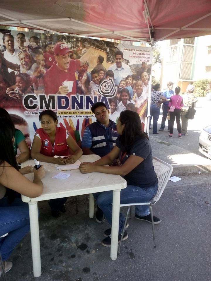RaizaMaria1974's tweet photo. Jornada de Salud y el #Cmdnna Libertador, en #apoyo con asesorías de Consejeras del Sistema de protección Libertador https://t.co/WTjiPCFGVW