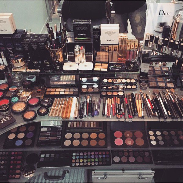 oficialov3's tweet photo. No que outras meninas ficam pensando // No que eu fico pensando https://t.co/l3sFGQ1V36