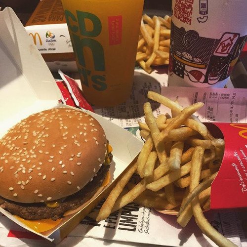 oficialov3's tweet photo. No que outras meninas ficam pensando // No que eu fico pensando https://t.co/l3sFGQ1V36