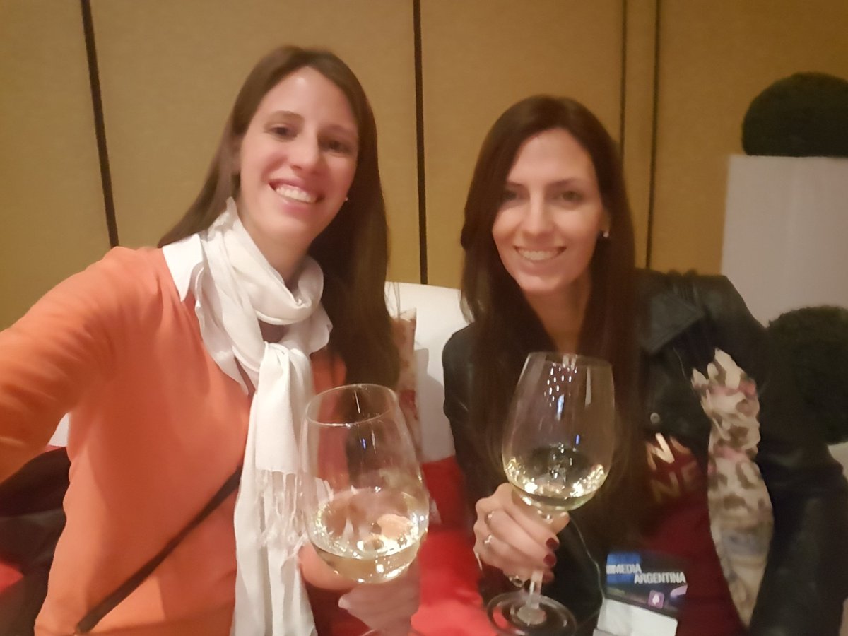 Valeriaroca's tweet photo. After en el #SMDayMza #elsolcomar https://t.co/PAqDiflNuj